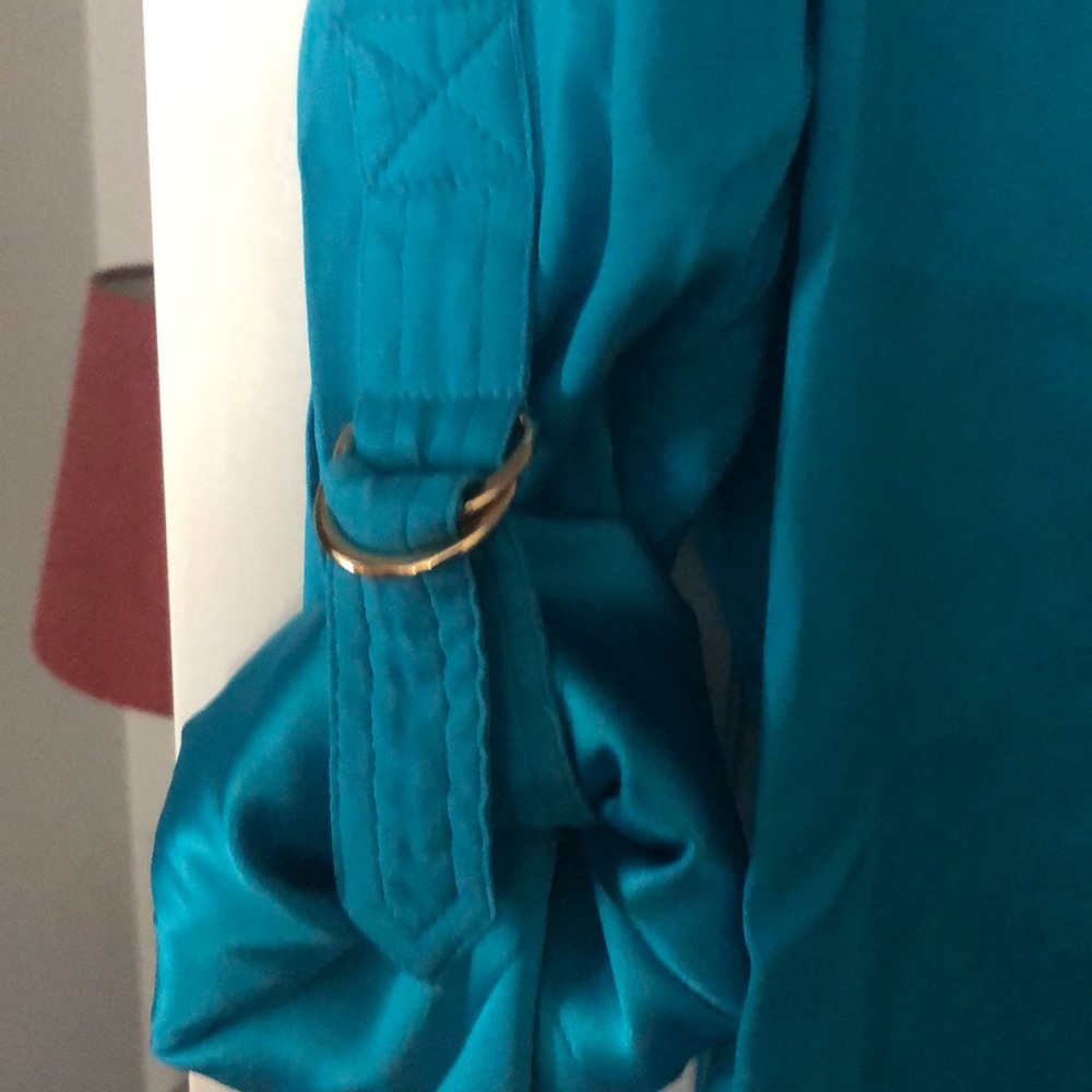 Blouse - Picture 2 of 3
